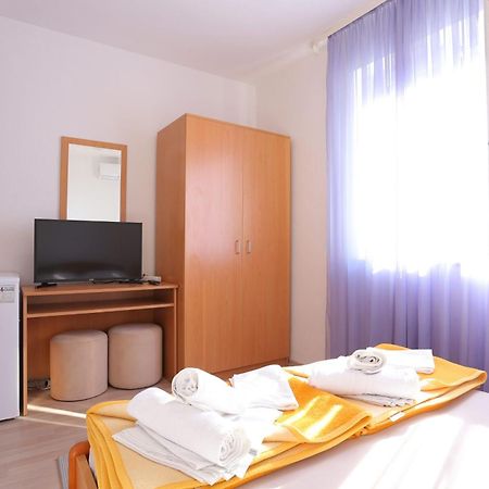 Double Room Tucepi 5263D Exteriör bild
