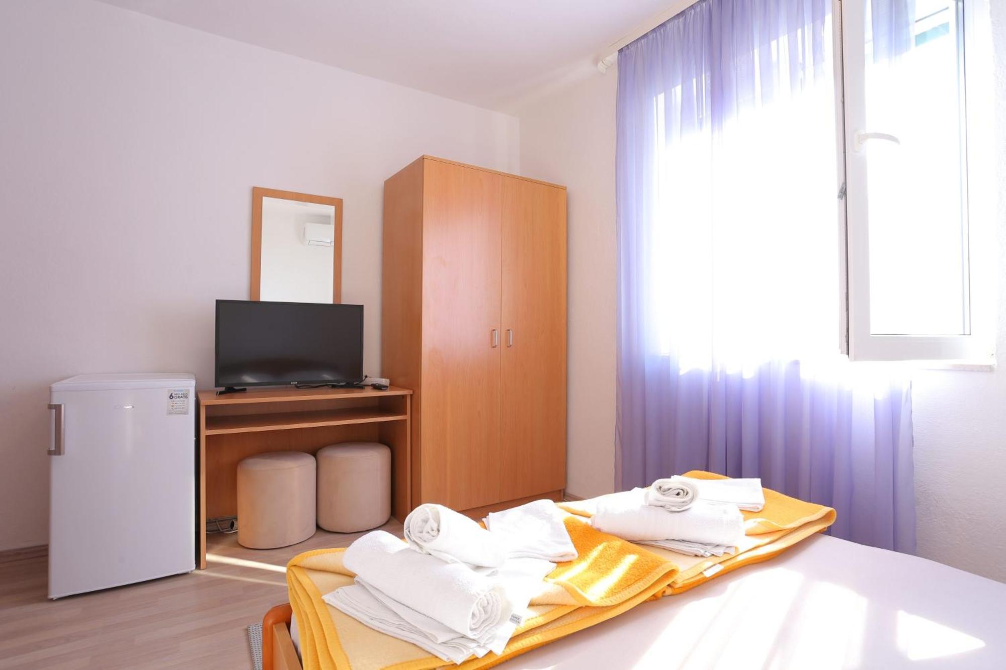 Double Room Tucepi 5263D Exteriör bild
